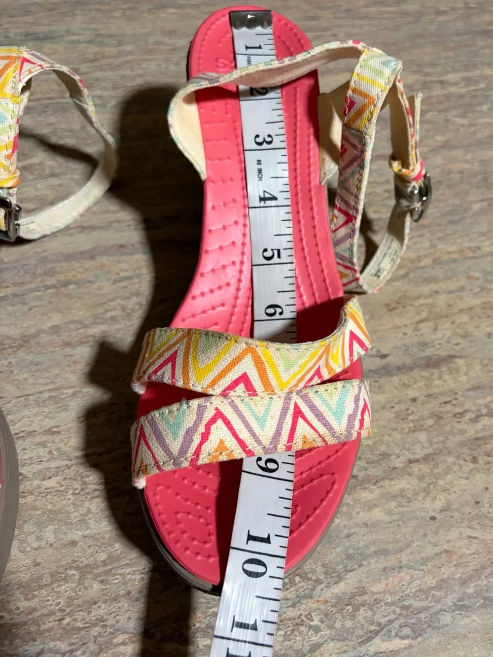 CROCS Multicolored Zigzag Patterned Strap Wedge Sandals